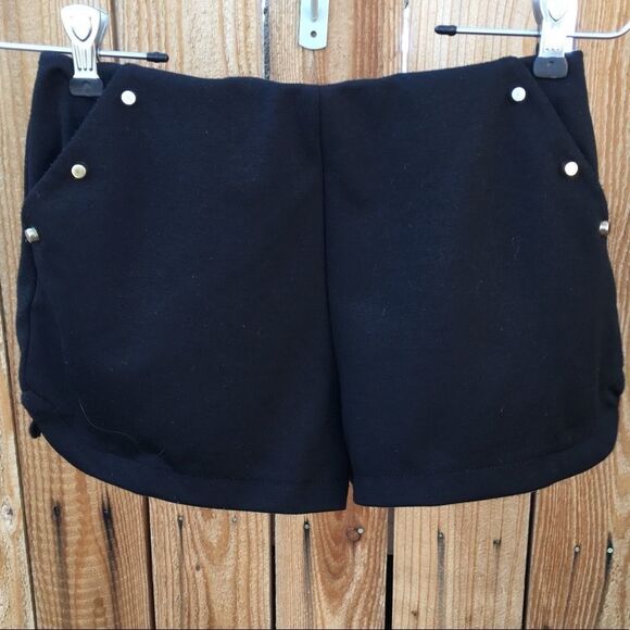 Pearl - Black shorts with gold studs Small - Picture 1 of 3